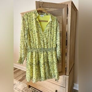 NSR – Ruffle Trim Smocked Floral Dress (Large)